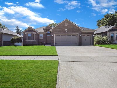 23126 Merlene Dr, Macomb, MI, 48042