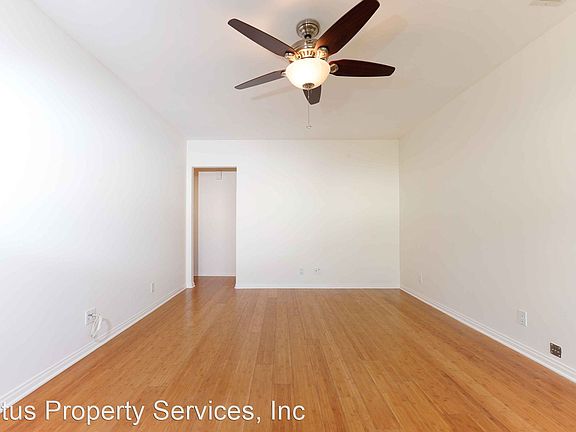3rd image of 406 W Olive Ave