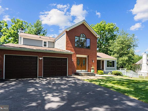 4th image of 9524 Woodington Dr