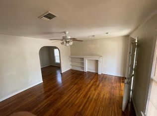 2900 Handley Dr, Fort Worth, TX 76112