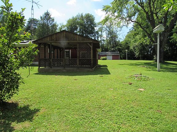 3rd image of 403 Chapel Rd