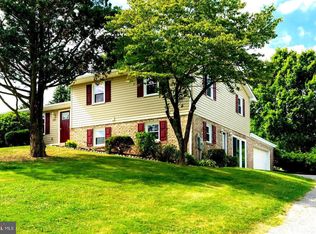 1011 Gahle Rd, Westminster, MD 21157