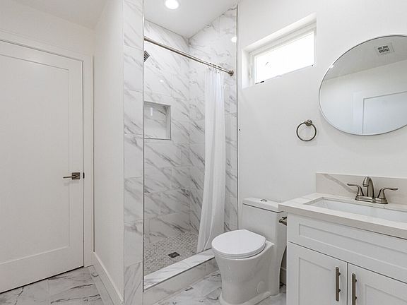 4th image of 1286 W 35th Pl #C