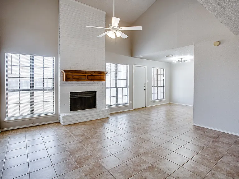 538 N Fulton Ave — Photo 2