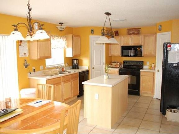 4th image of 115 Cabrillo Dr