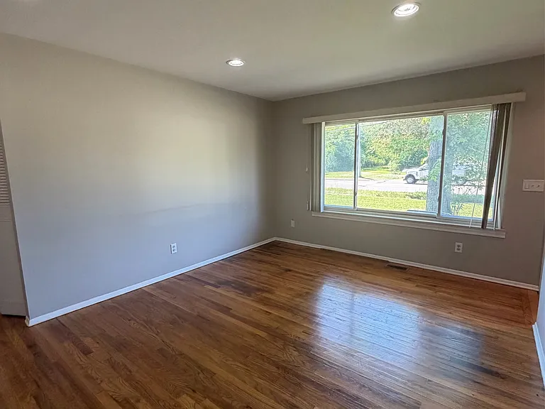 3318 W Jolly Rd — Photo 27