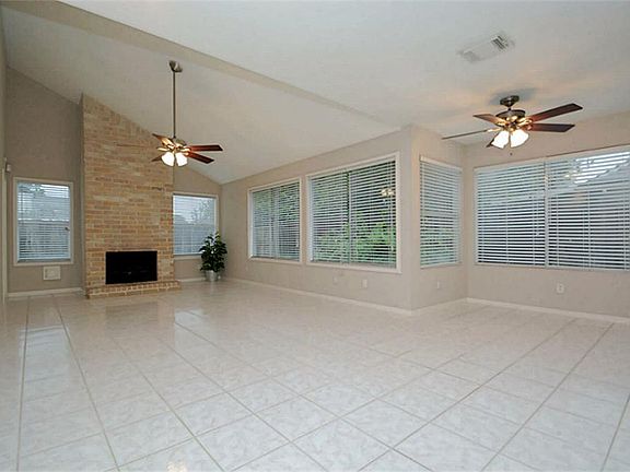 5th image of 3914 Mill Rock Cir