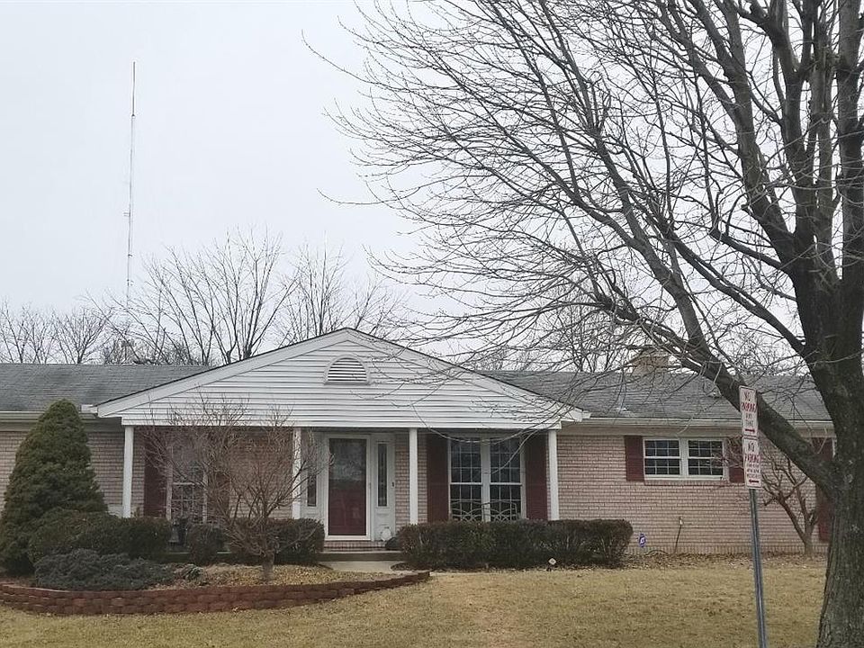 1st image of 6111 Stonehill Dr
