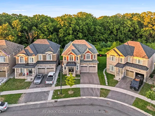 26 Unwind Cres, Brampton, ON L6X 5J6