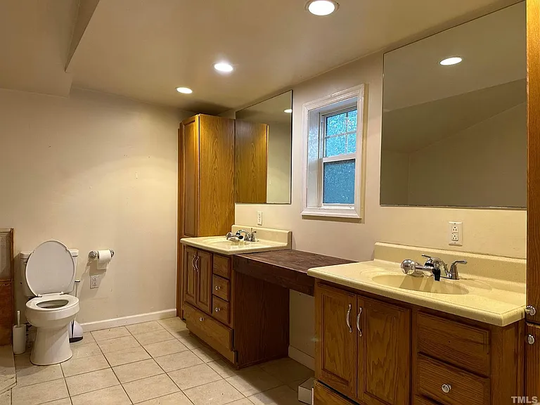 2222 State Highway 210 — Photo 16