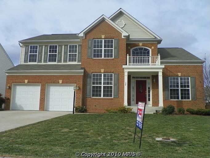 1st image of 120 Fredericksburg Dr