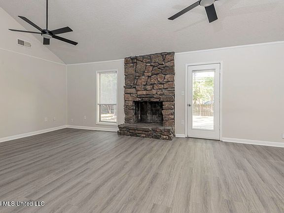 5th image of 5629 Ridgetop Dr