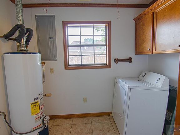 4th image of 106 Victoria Dr