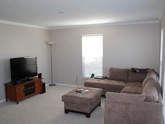 2nd image of 5569 Mesa Falls St
