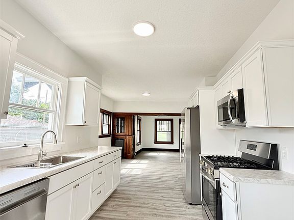 4th image of 617 E Watrous Ave