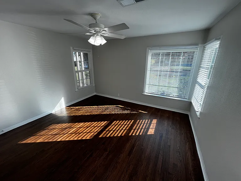411 Marietta St — Photo 13
