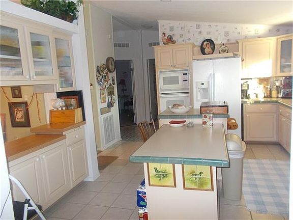 5th image of 2406 Wynchase Ln