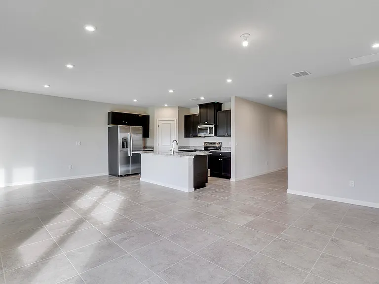 15404 SW American St — Photo 13