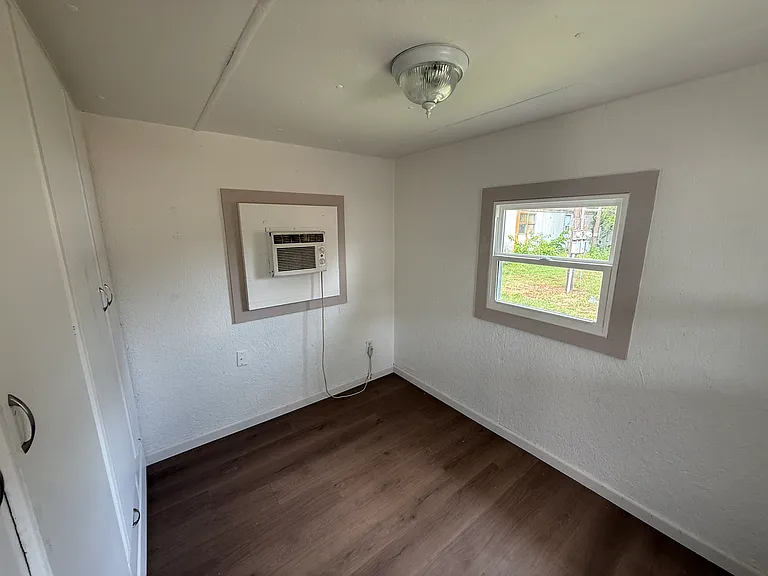 704 Cowgill St #3 — Photo 6