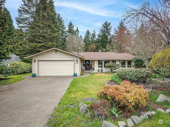 2nd image of 4809 Edgeworth Drive SE