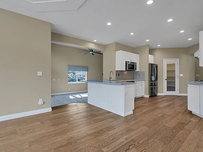 3857 Eagle Pkwy — Photo 18