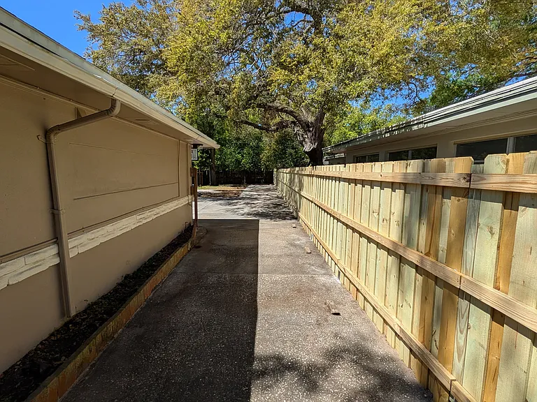 8 S Arcturas Ave — Photo 24