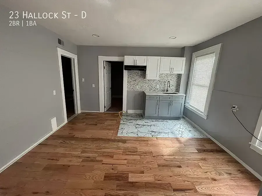 23 Hallock St APT D — Photo 4