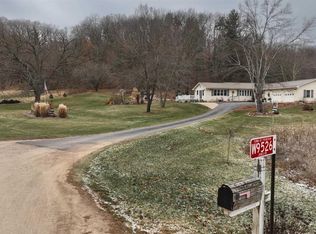 W9526 Jones Rd, New Lisbon, WI 53950