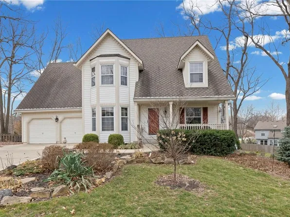 10913 Oak Dr, Kansas City, KS 66109