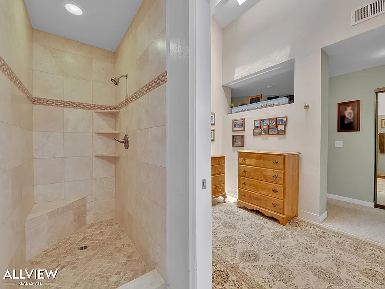 17547 Devereux Rd — Photo 17