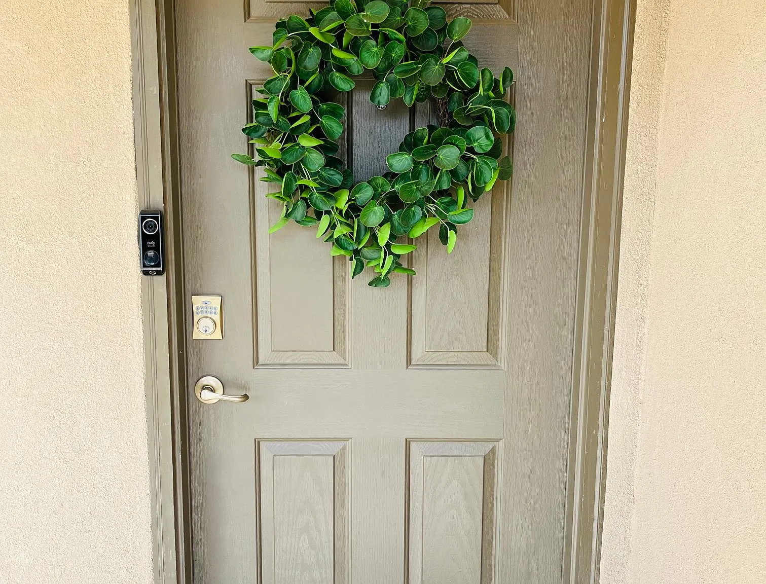 5 bed, 3700 sqft, $3,300 — Photo 3