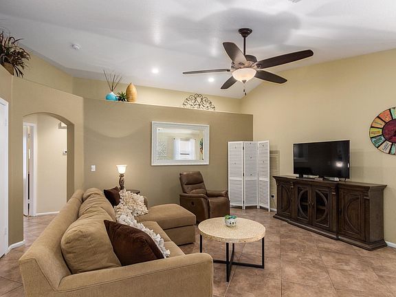 4th image of 3303 E Tonopah Dr