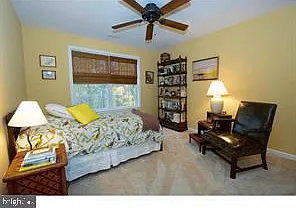 1204 Derry Ln — Photo 11