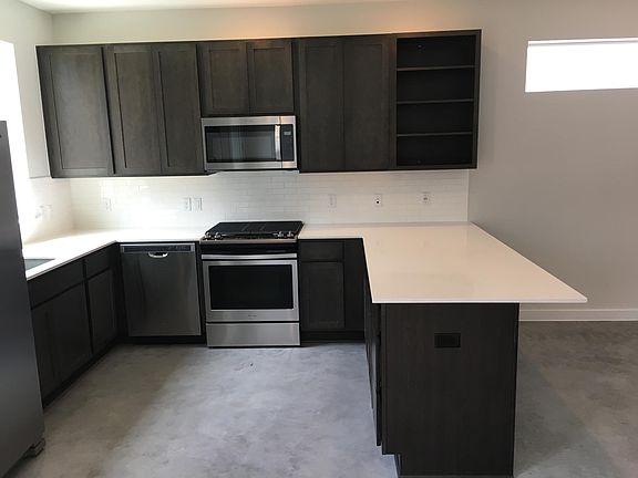 5th image of 801 N Bluff Dr Unit 27