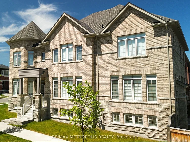 2425 Hibiscus Dr #BASEMENT — Photo 1