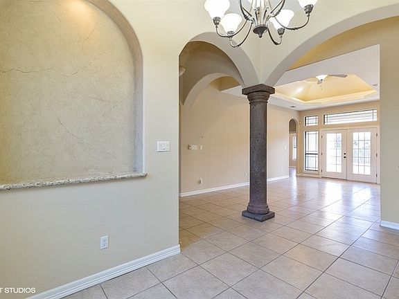 5th image of 3318 Lerma Dr