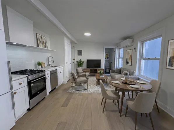 2039 Green St #3R, Philadelphia, PA 19130