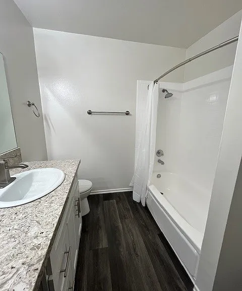 Candlewood Apartments — Photo 16