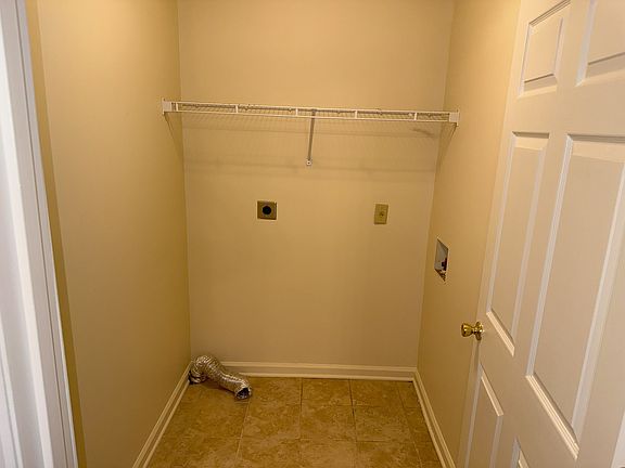 5th image of 113 Janwell Dr APT 1