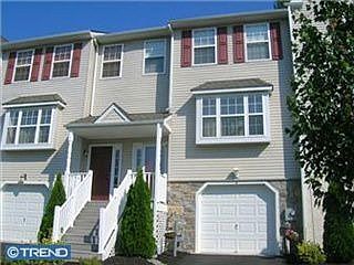 1st image of 6 Linda Ln