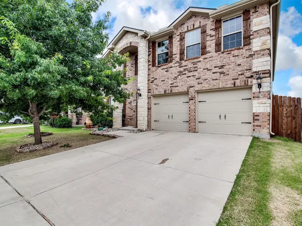 10604 Hartley Ln, Fort Worth, TX 76108