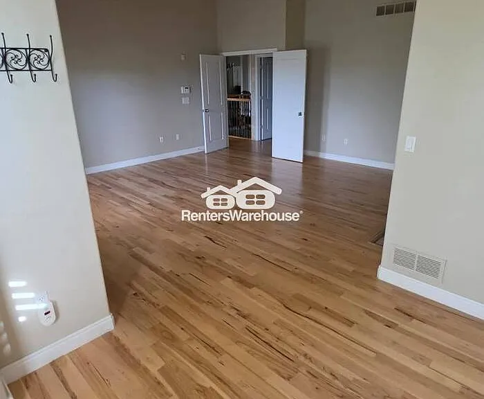 281 Himalaya Ave — Photo 8