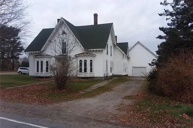 4 Cushing Rd #2