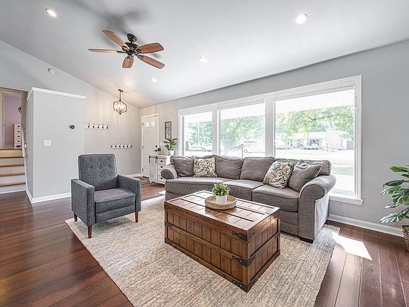 3rd image of 8680 N Regent ROAD