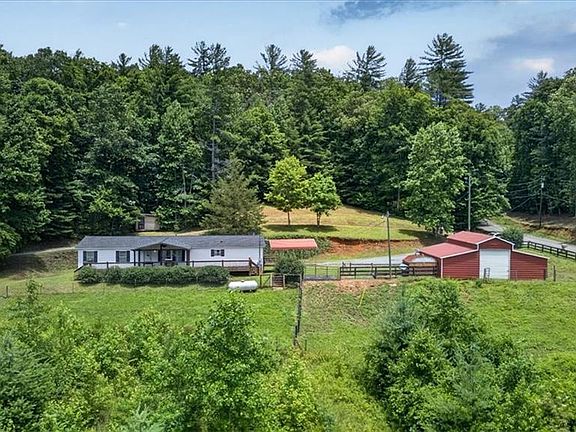 3rd image of 743 Sam Hill Rd
