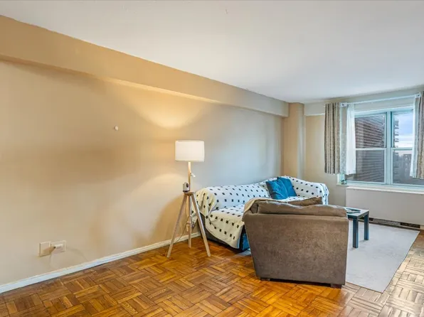 107-40 Queens Boulevard image 9 of 21