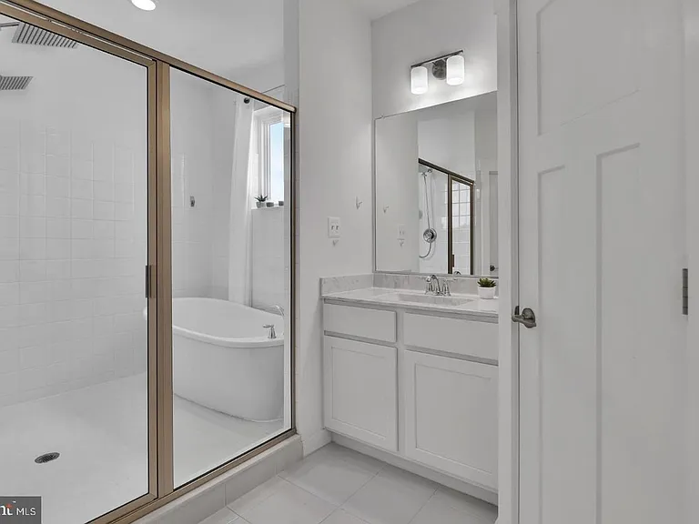 1003 Furgeson Ln — Photo 21
