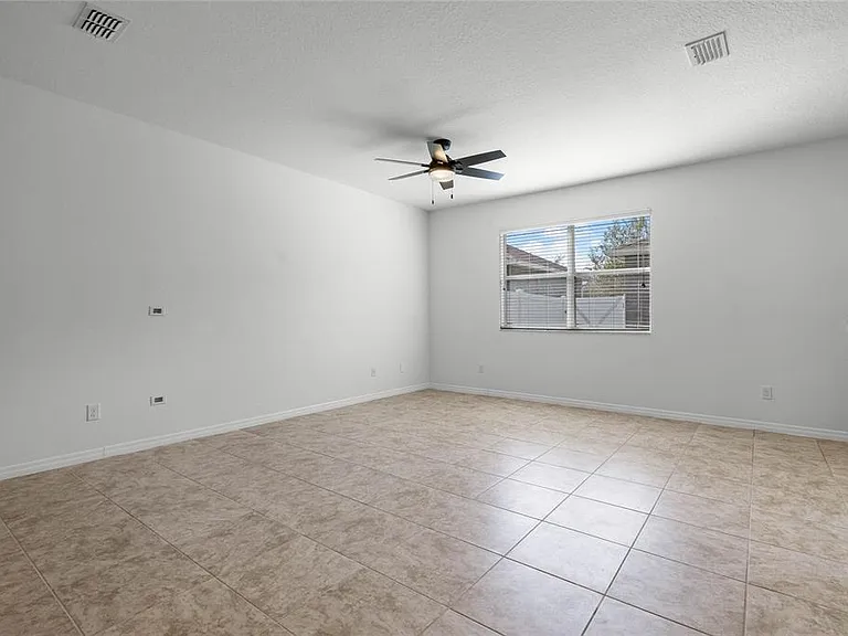 5440 New Independence Pkwy — Photo 8