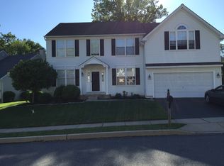404 Highgrove Ln, Aston, PA 19014