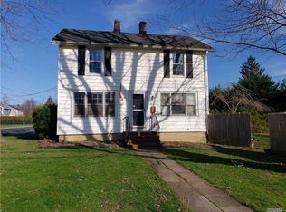 69 Lou Ave, Kings Park, NY 11754